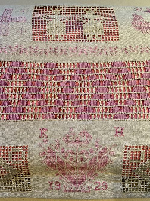 Hovedbilde Nydelig gammelt brodert putetrekk 