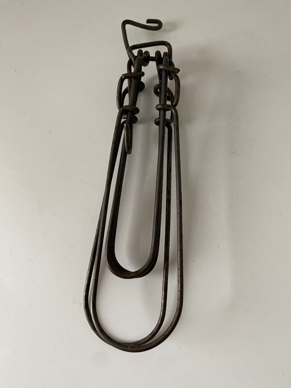 Fantearbeid justerbar kleshenger  