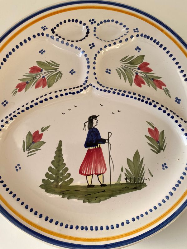 Tallerkener  Quimper, Frankrike