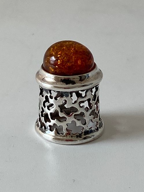 Hovedbilde Finger bøll i sølv med rav